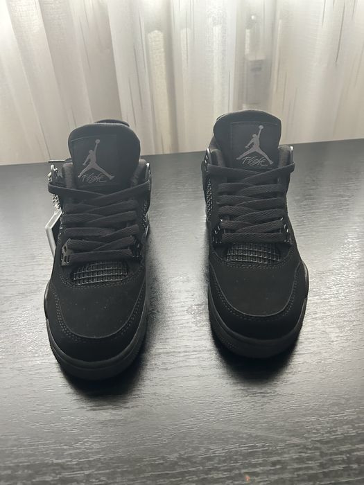 Adidasi Jordan 4 black cat