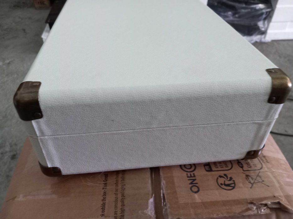 Pick-up cu boxe incorporate
