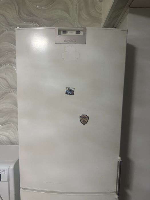 Холодильник Siemens