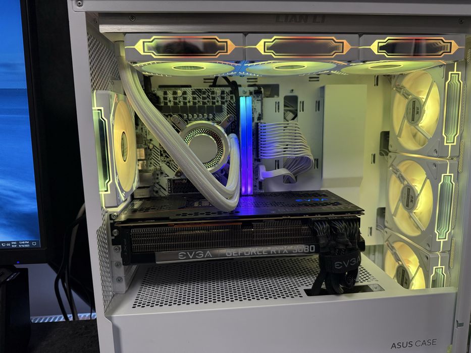 vand schimb pc gaming i5 13-gen 32Gb DDR5 RTX 4060 8Gb SSD 1Tb RGB