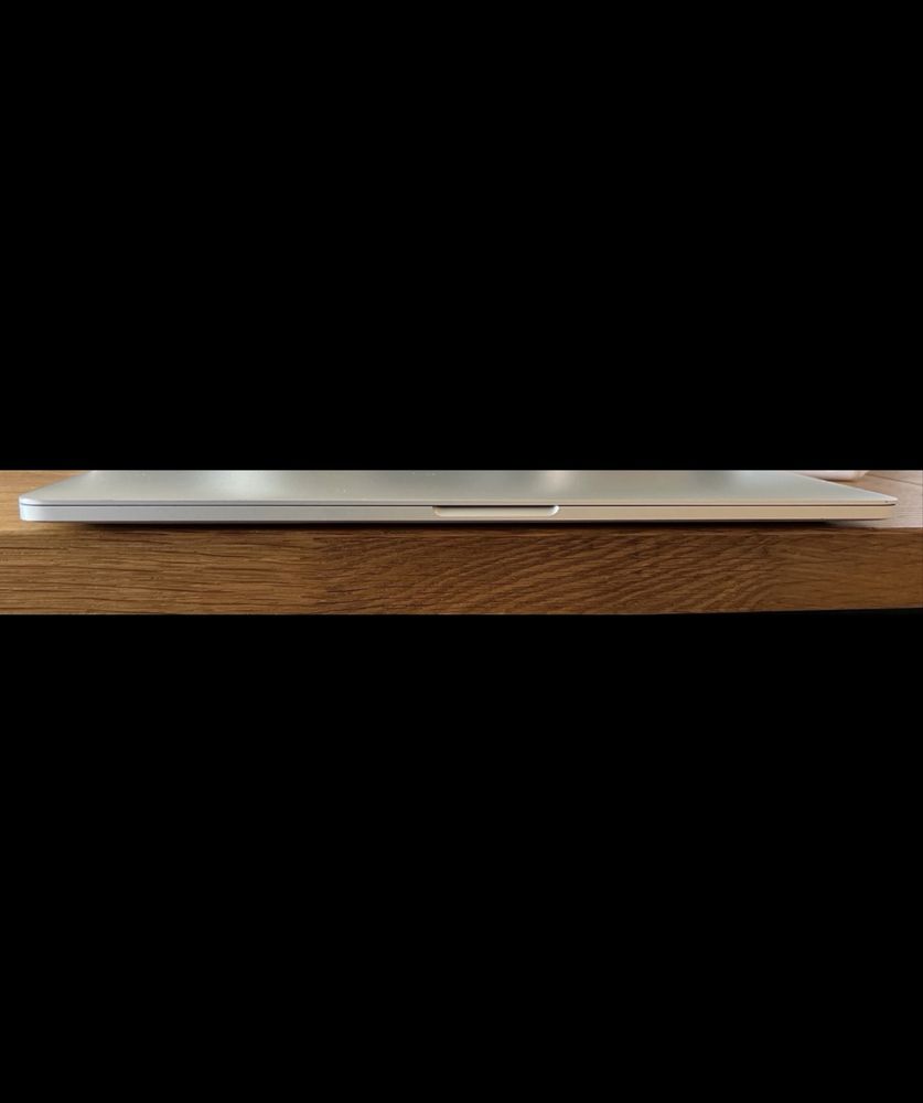 MacBook Pro 15” (Late 2018) | i7, 16GB RAM, 512GB SSD, нова батерия