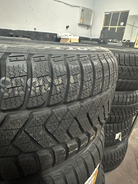 Pirelli 19 225 40 Нови! 18 225 50