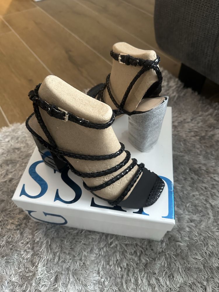 Сандали Guess, 36 номер