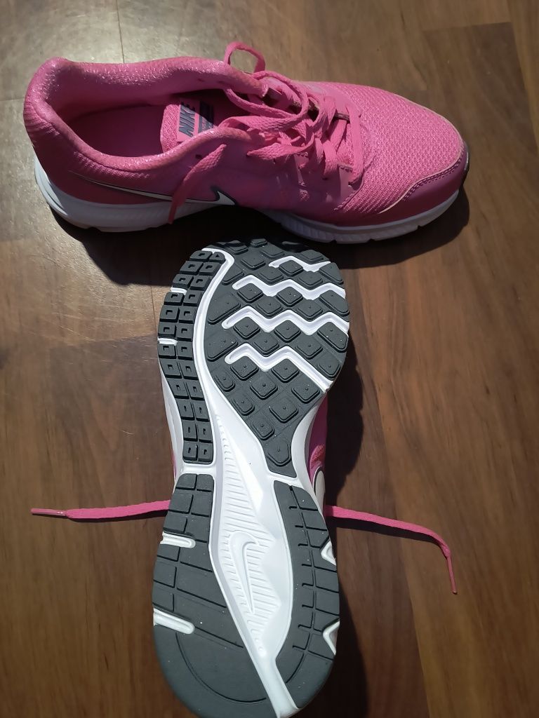 Женски обувки Nike Downshifter 6, розови