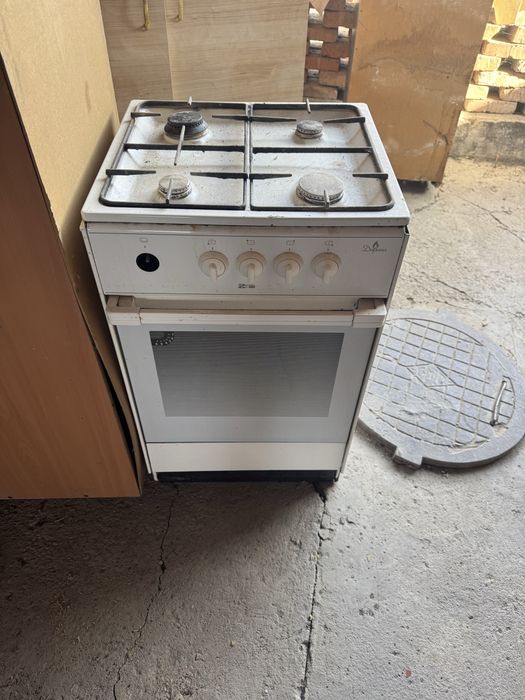 Продам газовую плиту Дарина