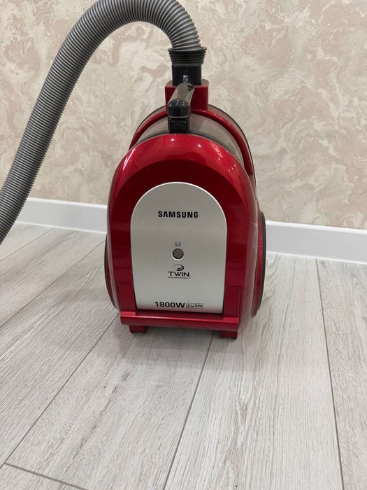 Продам пылесос