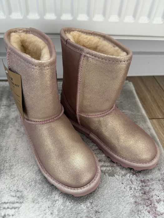 Cizme bearpaw noi 33