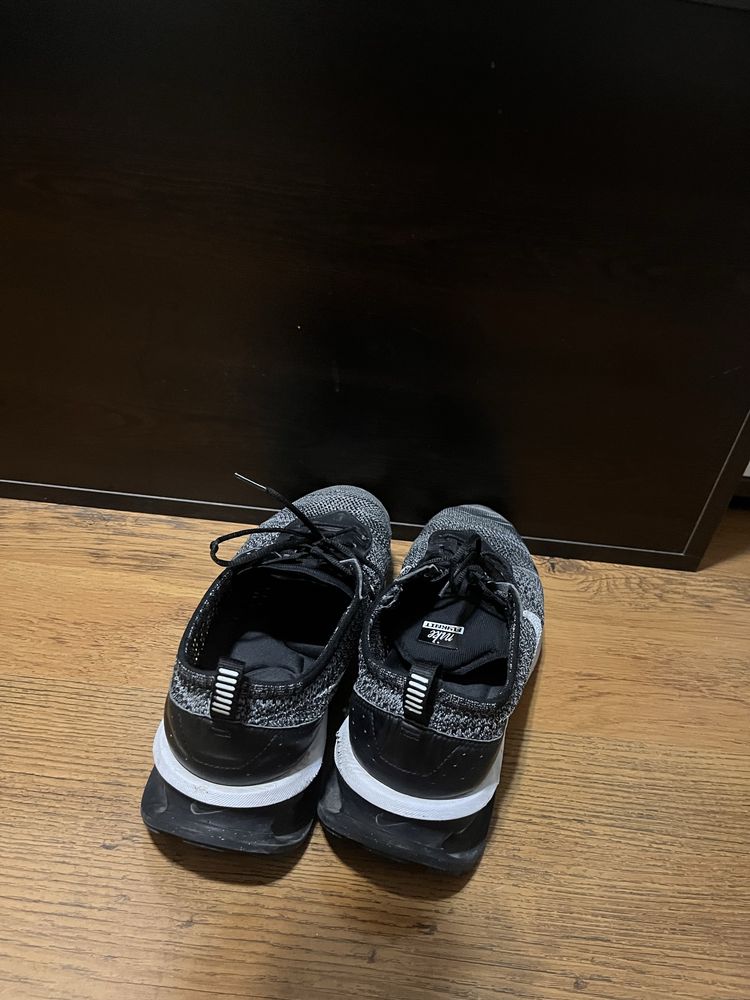 Nike Flyknit racer air max. 45.5 номер