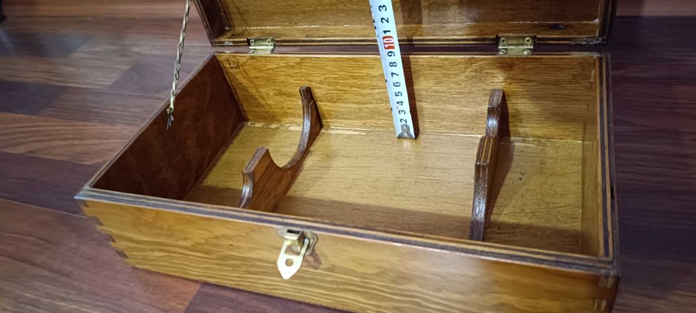 Дървена кутия за вино