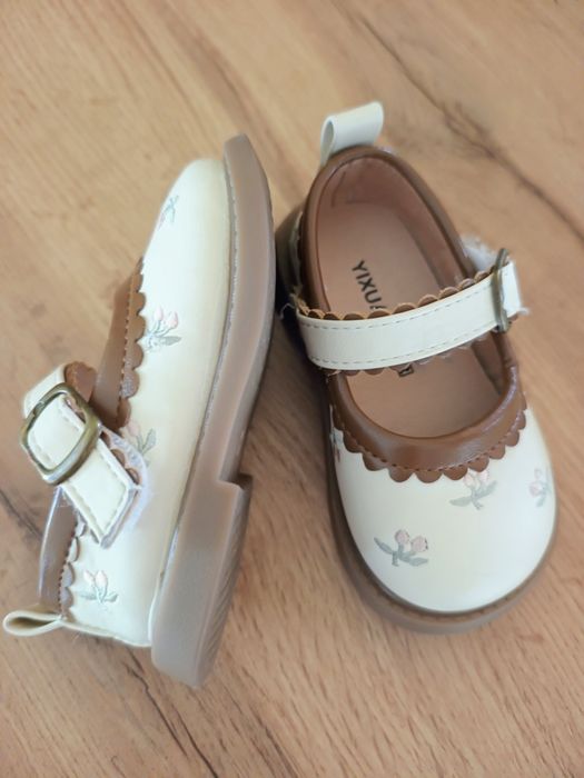 Pantofiori și cizmulițe pt copilași