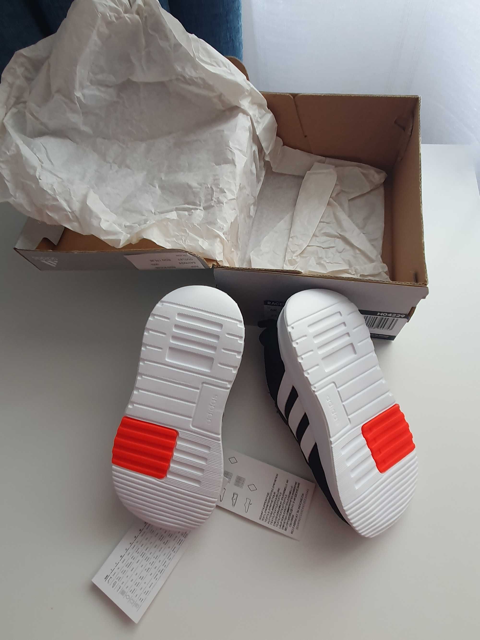 adidasi Adidas, noi, marimea 22