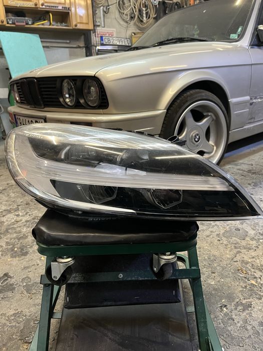 десен фар VOLVO V40 2016/2019