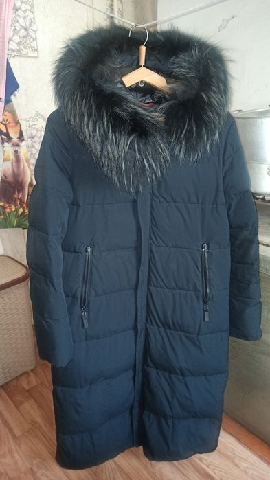 Продам пуховик. Почти новый. Одевала 1 раз.