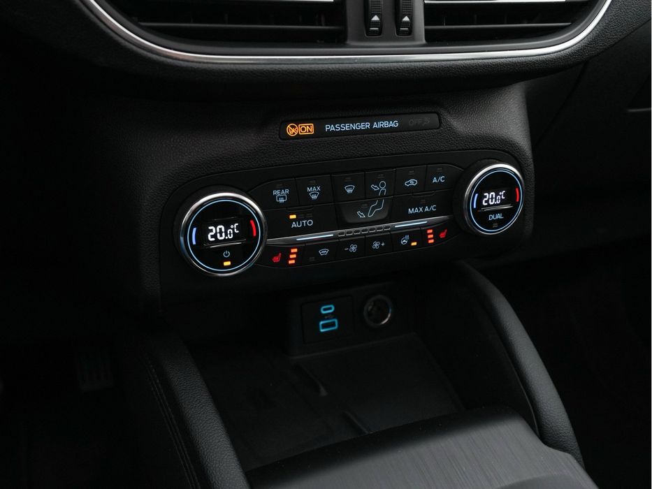 Vand Ford Kuga FULL plug in hybrid automat impecabil inmatriculat