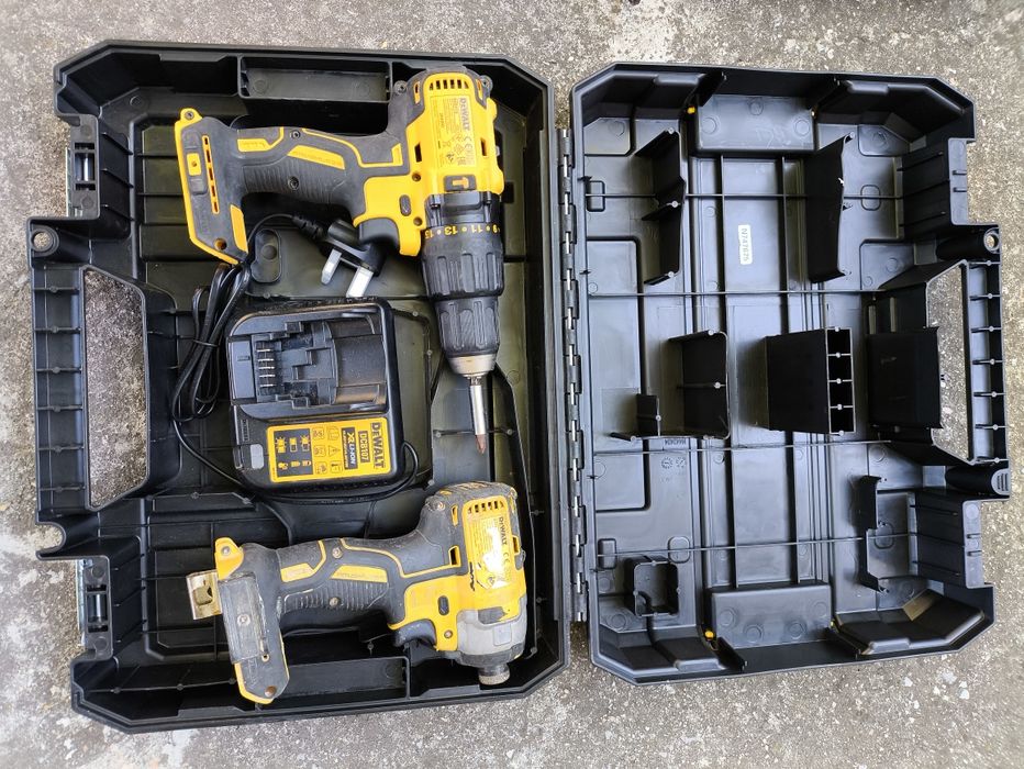 Безчетков импакт гайковерт Винтоверт ДеВолт DeWalt Дрил 18в