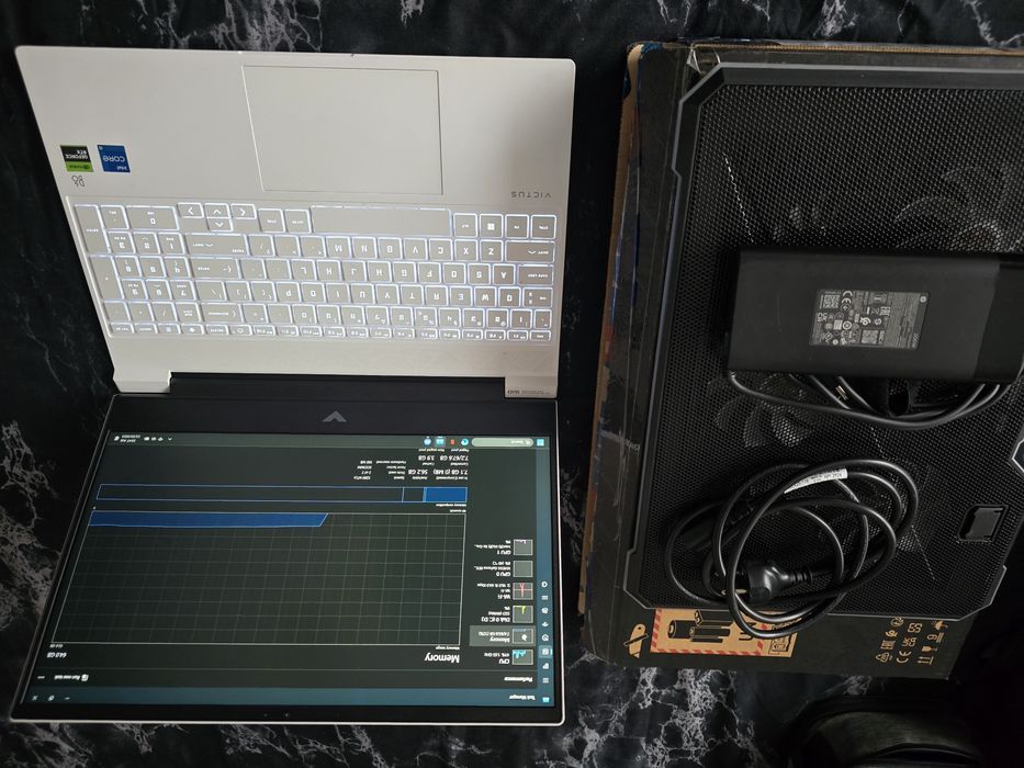 Vand laptop HP Victus