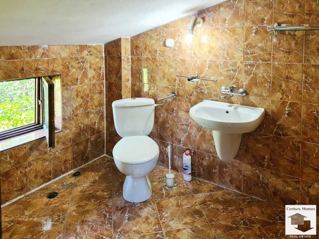 116148 Реновирана къща с голям двор, в село Плаково, Велико Търново
