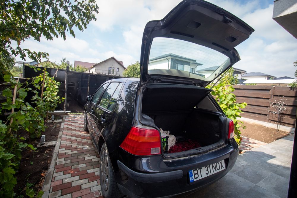 Volkswagen Golf 4 - An 2001 1.4 benzina