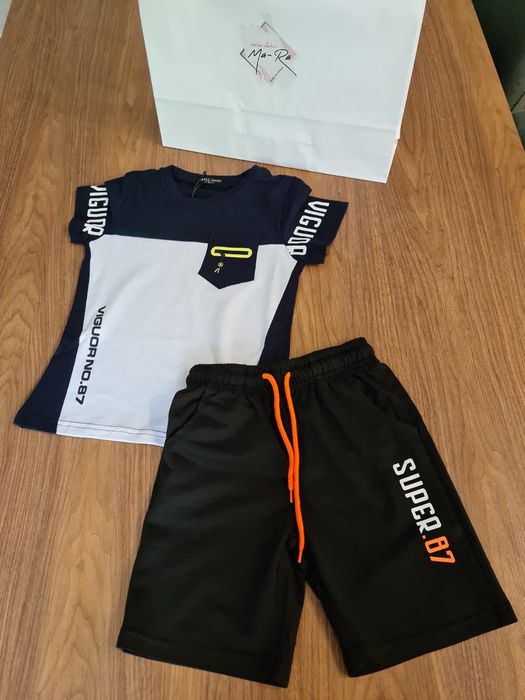 Спортни екипчета- тениска с къси панталони