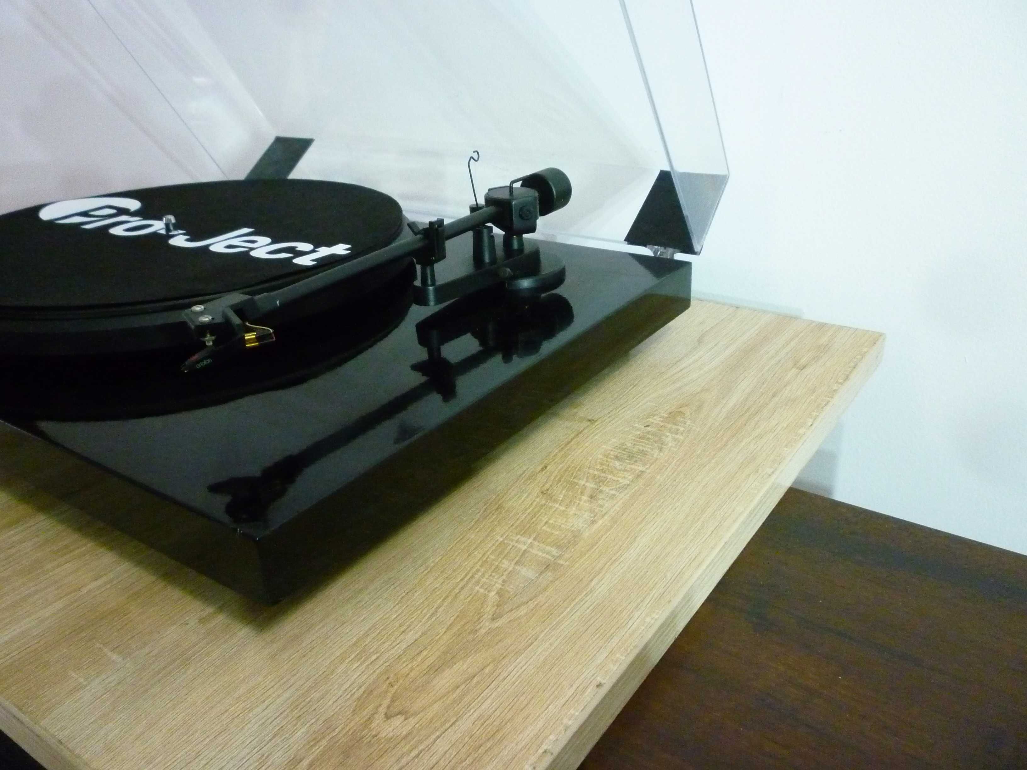 pick-up  pro-ject  debut 2