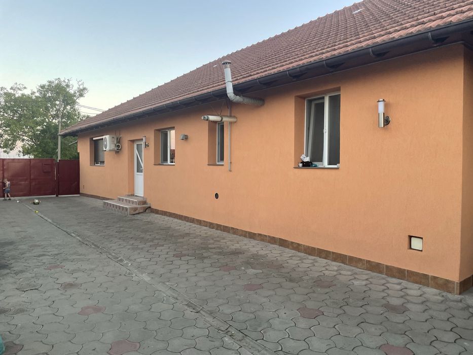 Casă de vânzare în Satchinez !