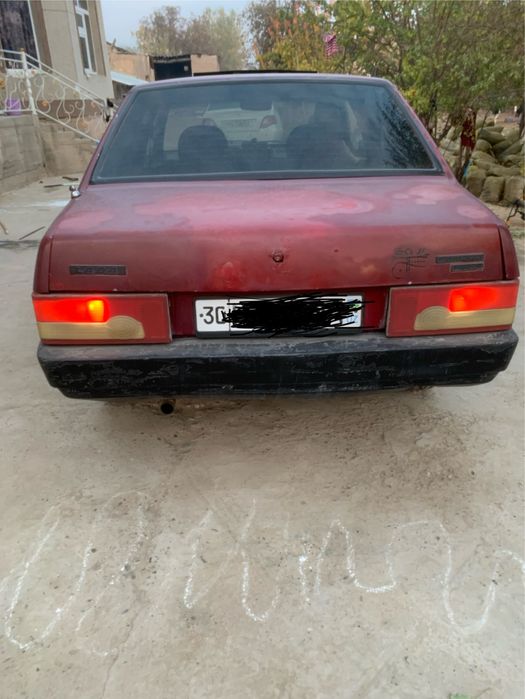 Lada samara 21099 sotiladi