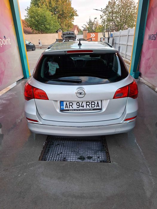 Vand Opel Astra Sports Tourer 2015