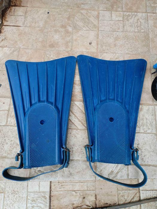 Водни очила и плавници