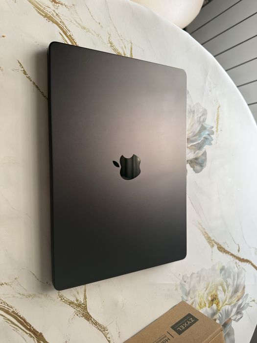 Macbook pro m4 space gray 16/512