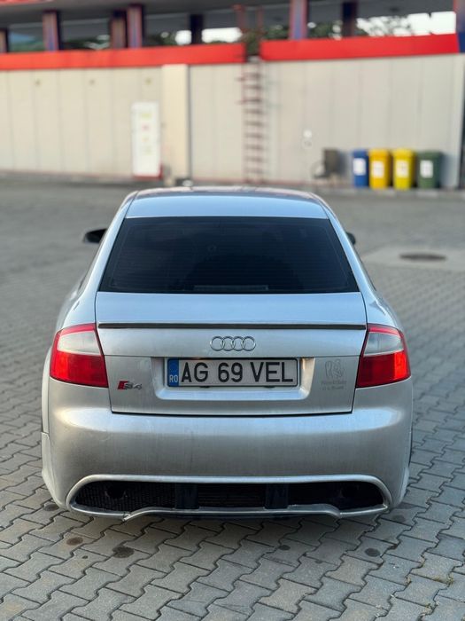 Audi A4B6 cu Body Kit B8
