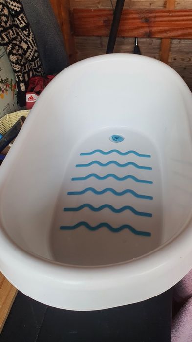 Se vinde caďiță bebe