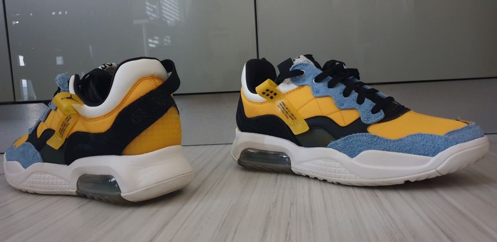 Jordan University Gold / 45/29см. ОРИГИНАЛ! Мъжки Маратонки!