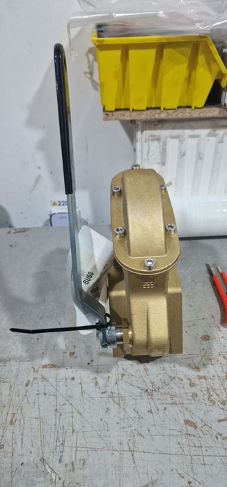 Vana robinet vidanja 6 toli cu filete pe ambele părți import Italia pe