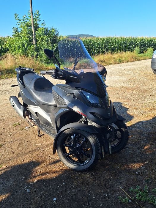 Quadro mp3 350 s se conduce cu B