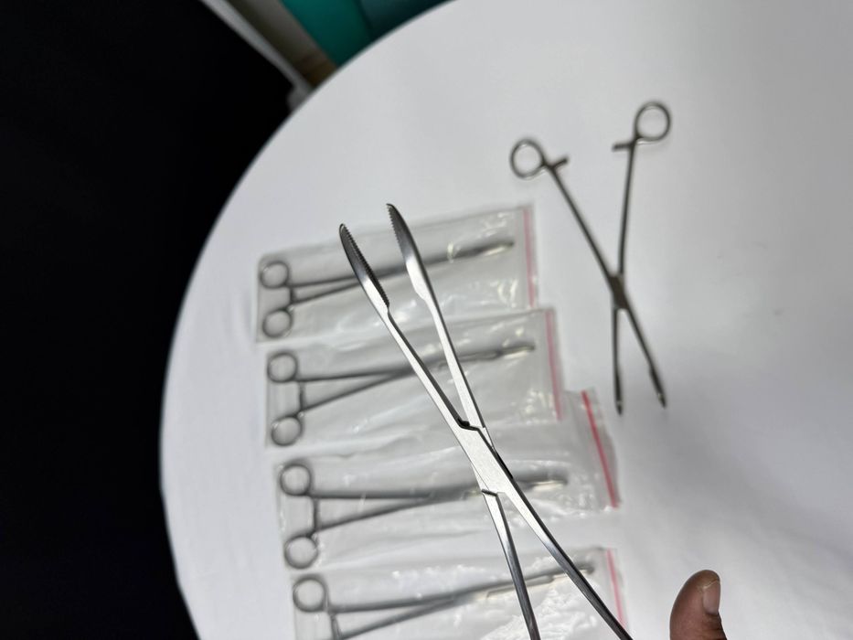 Зажим Гросс-Майера (Корнцанг) прямой