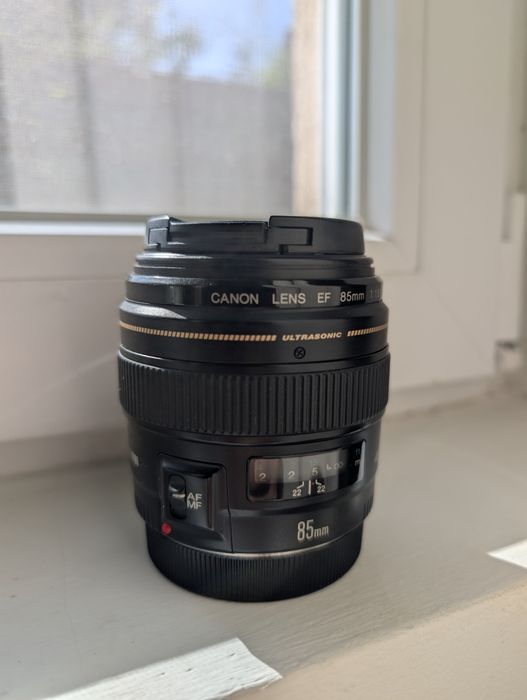 Obiectiv Canon 85mm f1.8