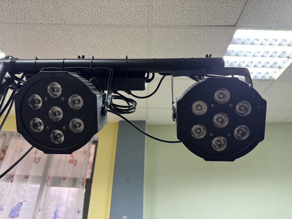 T-bar cu 4 led par 7x10w