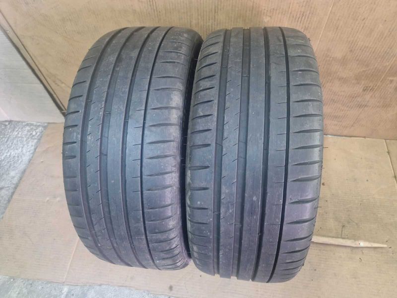 2 Michelin R18 225/40
летни гуми
DOT5020