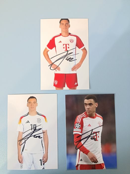 АВТОГРАФИ на Мусиала