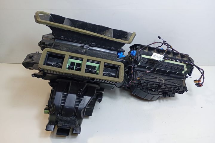 Aeroterma Ansamblu sistem climatizare 5WB816005F Volkswagen VW T-Roc