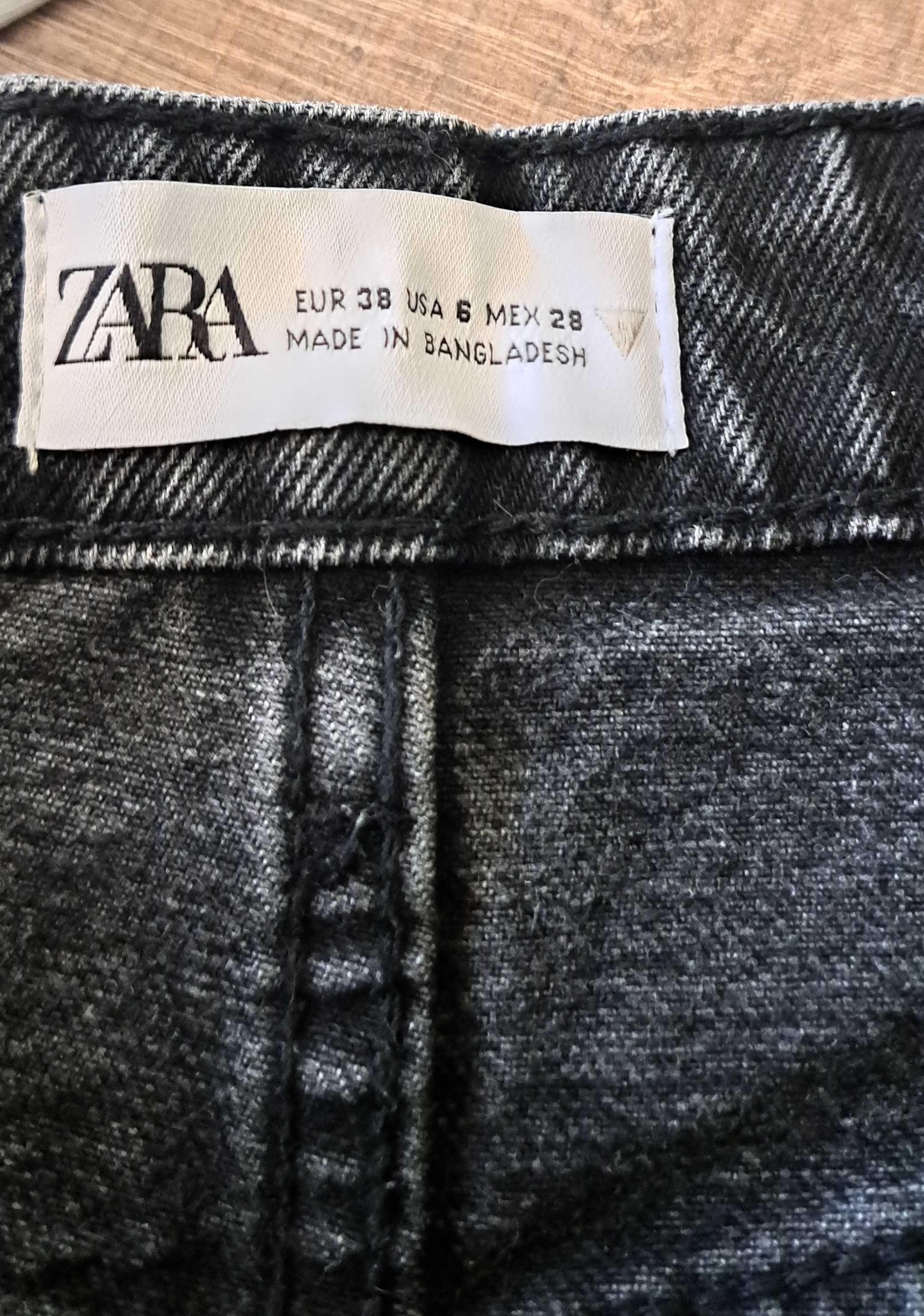 Дънкови панталонки Zara и тениска Мики и Мини
