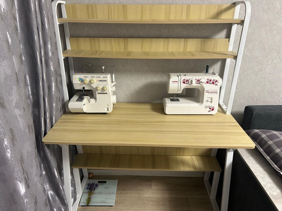 Продам компьютерный стол