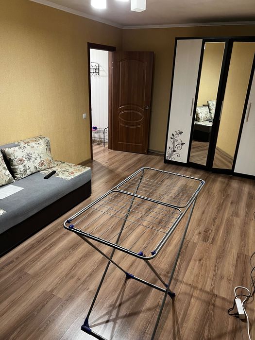 2-комнатная квартира с евроремонтом в центре около гор.рынка