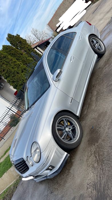 Mercedes E280 W211