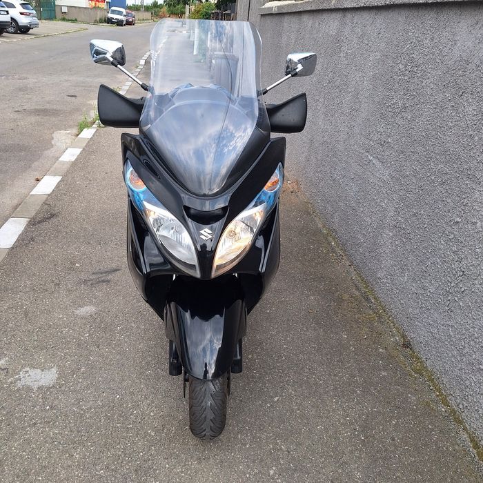 Suzuki burgman 400