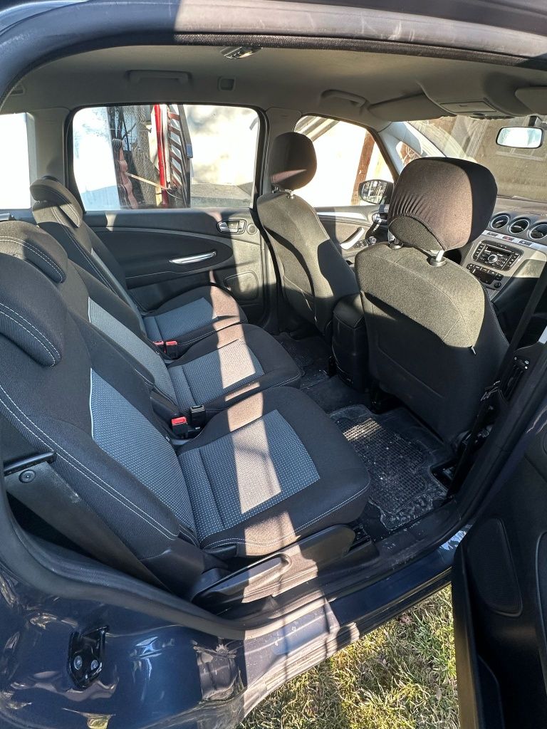 Vând FORD S-MAX 2011