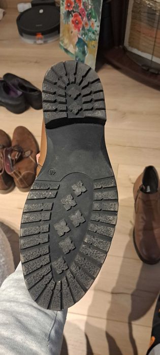 Продавам боти зимни - обувани няколко пъти, като нови