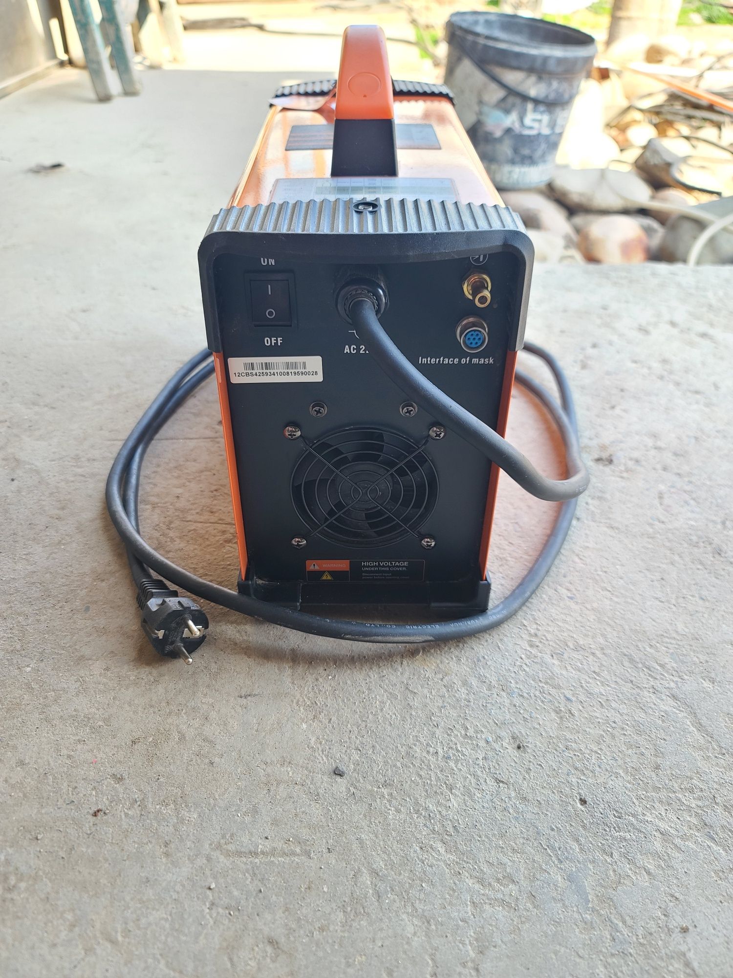Продаётся сварочный аппарат TIG 250S W228
