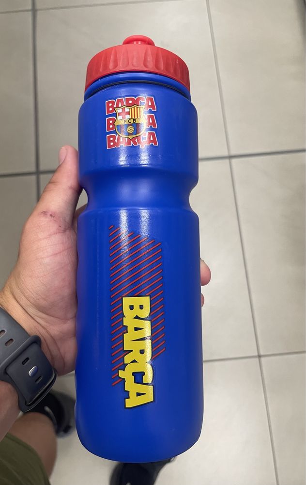 Шише за вода на барса