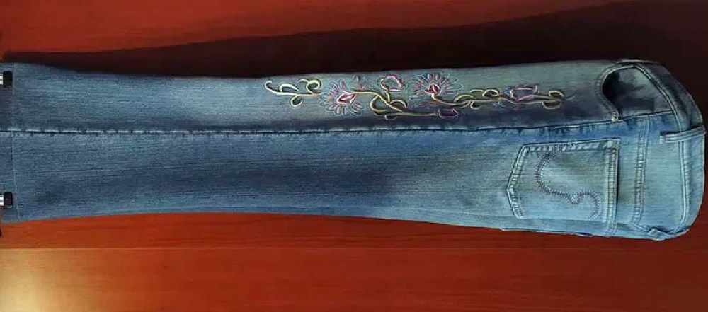 Blugi HUAERTE de damă ( groși-de iarna) cu model croșetat